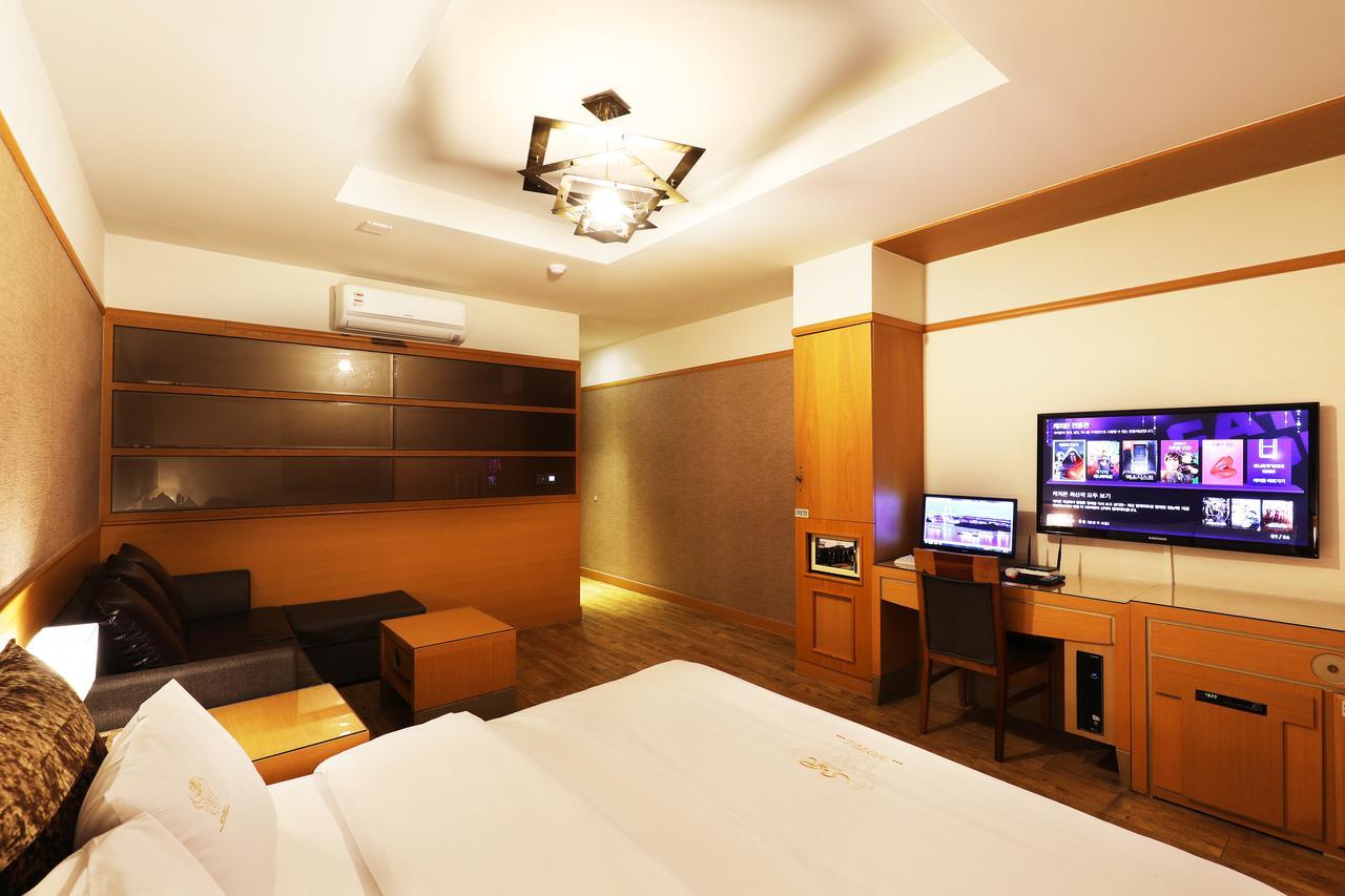Bucheon Sr Hotel Eksteriør billede